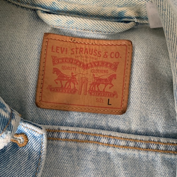 Levi Strauss Light-wash denim jacket - Picture 2 of 4